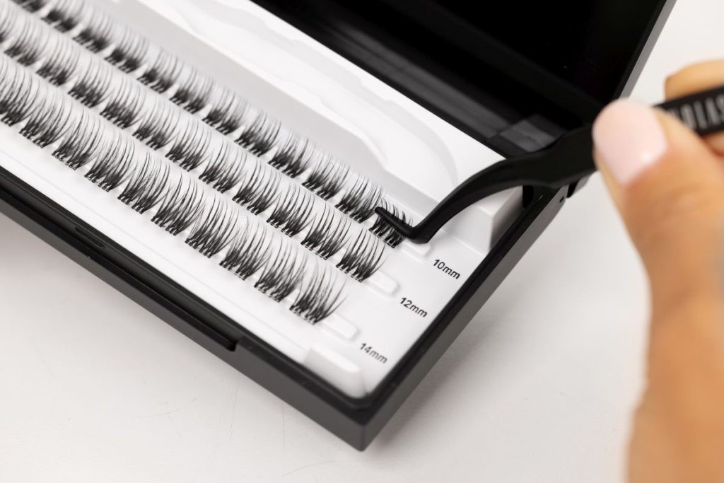 press on lashes nanolash